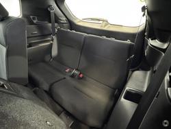 2022 Mitsubishi
Outlander ES