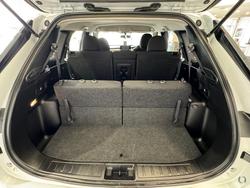 2022 Mitsubishi
Outlander ES