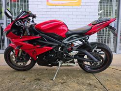 2015 Triumph DAYTONA 675 Red