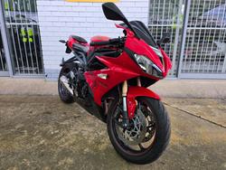 2015 Triumph DAYTONA 675 Red