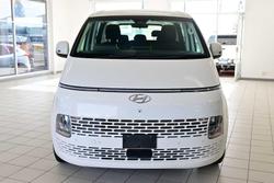 2022 Hyundai
STARIA