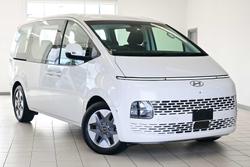 2022 Hyundai
STARIA