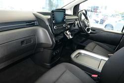 2022 Hyundai
STARIA