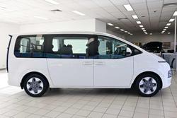 2022 Hyundai
STARIA