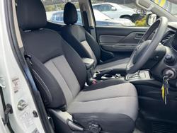 2017 Mitsubishi
Triton GLX