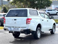 2017 Mitsubishi
Triton GLX