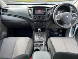 2017 Mitsubishi
Triton GLX