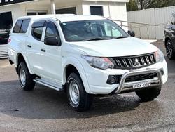 2017 Mitsubishi
Triton GLX