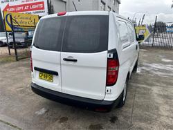 2018 HYUNDAI
iLOAD 3S TWIN SWING
