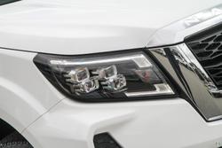2025 Nissan
Navara ST