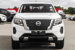 2025 Nissan
Navara ST