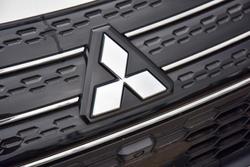 2024 Mitsubishi Outlander ES
