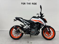 KTM 390 Duke