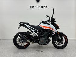 KTM 390 Duke
