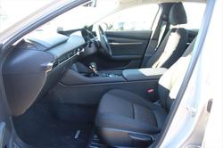2024 MAZDA
                Mazda3 G20 EVOLVE