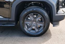 2025 LDV
Terron 9 Origin