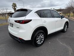 2022 Mazda
CX-5 Touring