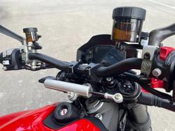 2022 DUCATI STREETFIGHTER V2 Red