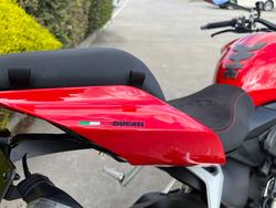 2022 DUCATI STREETFIGHTER V2 Red