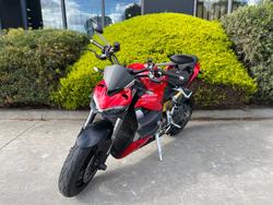 2022 DUCATI STREETFIGHTER V2 Red