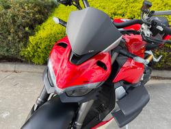 2022 DUCATI STREETFIGHTER V2 Red