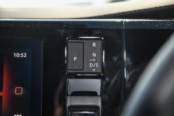 2025 Volkswagen Multivan TDI360 Life