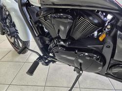 2016 Kawasaki Vulcan 900 Custom (VN900C) Vulcan White