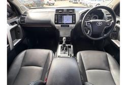 2021 Toyota
Landcruiser Prado VX