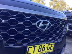 2019 Hyundai
Santa Fe Highlander