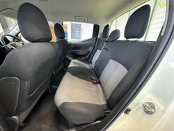 2022 Mitsubishi
Triton GLX