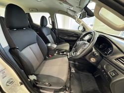 2022 Mitsubishi
Triton GLX