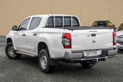 2021 Mitsubishi
Triton GLX