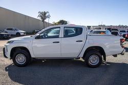 2021 Mitsubishi
Triton GLX