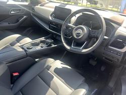 2024 Nissan
                X-TRAIL ST-L