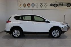 2017 Toyota
RAV4 GX