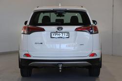 2017 Toyota
RAV4 GX