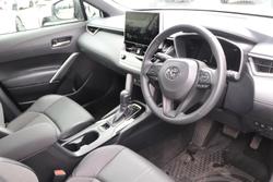 2023 Toyota
Corolla Cross GXL