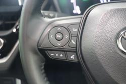 2023 Toyota
                Corolla Cross GXL