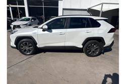 2024 Toyota
RAV4 GXL