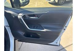 2024 Toyota
RAV4 GXL