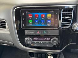 2018 Mitsubishi
                Outlander LS