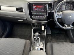 2018 Mitsubishi
                Outlander LS