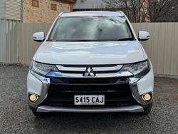 2018 Mitsubishi
                Outlander LS