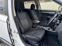 2018 Mitsubishi
                Outlander LS
