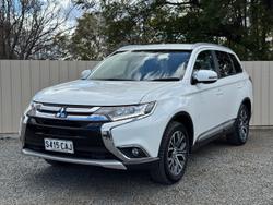 2018 Mitsubishi
                Outlander LS