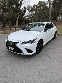2024 Lexus
ES 300h F Sport