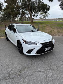 2024 Lexus
ES 300h F Sport