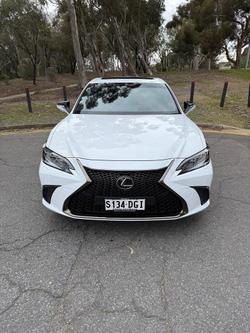 2024 Lexus
ES 300h F Sport