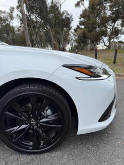 2024 Lexus
ES 300h F Sport