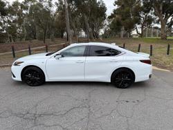 2024 Lexus
ES 300h F Sport